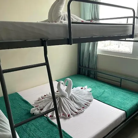 Green Residences Stays By Pbyy With Complimentary Breakfast For 2